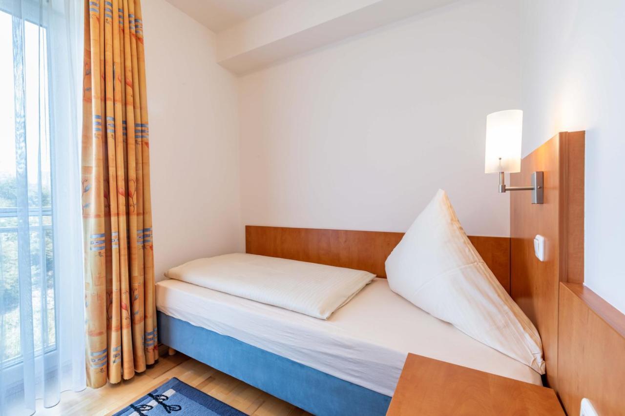 Gasthaus Hotel Ostermeier Attenkirchen Bagian luar foto