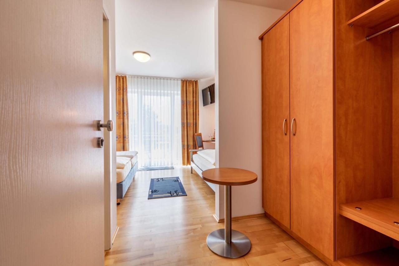 Gasthaus Hotel Ostermeier Attenkirchen Bagian luar foto